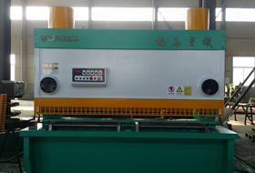 QC11Y-30×2500液壓閘式(shi)剪闆機