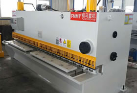 QC11K-4x3200數(shù)控閘式剪闆(pan)機