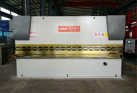 液(ye)壓闆料(liào)折彎機(ji)WC67Y-100T/4000