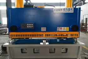 液壓閘式(shi)剪闆機QC11Y-25X2500