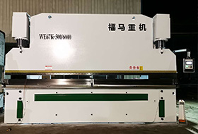 WC67Y-500T6000 液(ye)壓補償(cháng)折彎機(jī)